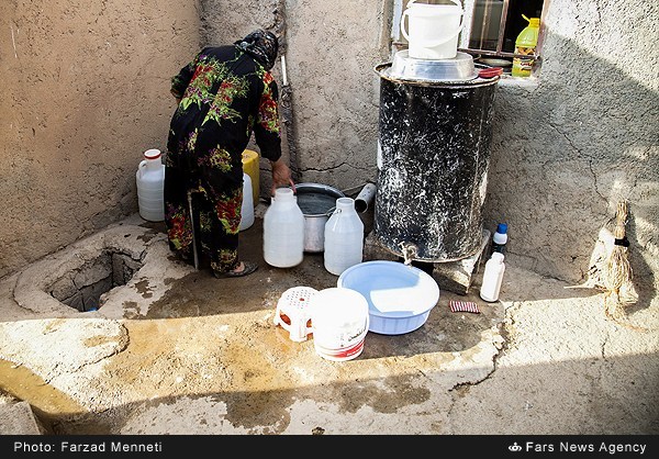 آبرسانی به روستاهای محروم کرمانشاه (عکس)