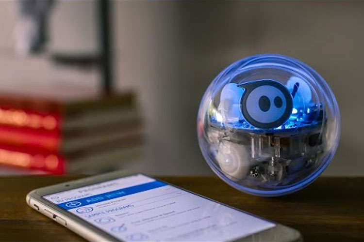 ربات Sphero شنا و نقاشی می‌کند