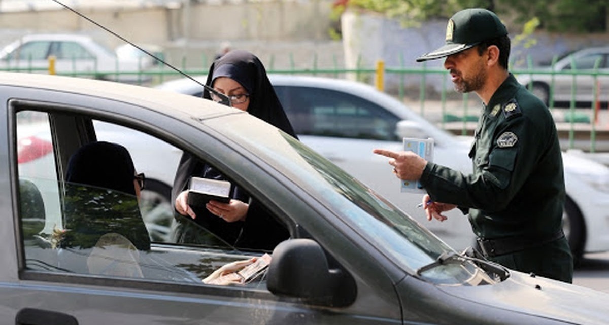 روزنامه جوان: حاکمیت، قانون حجاب را از «حرام شرعی» به «حرام سیاسی» تبدیل نکند